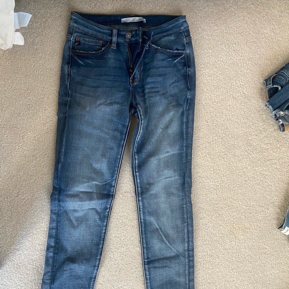 Never worn KanCan medium wash jeans